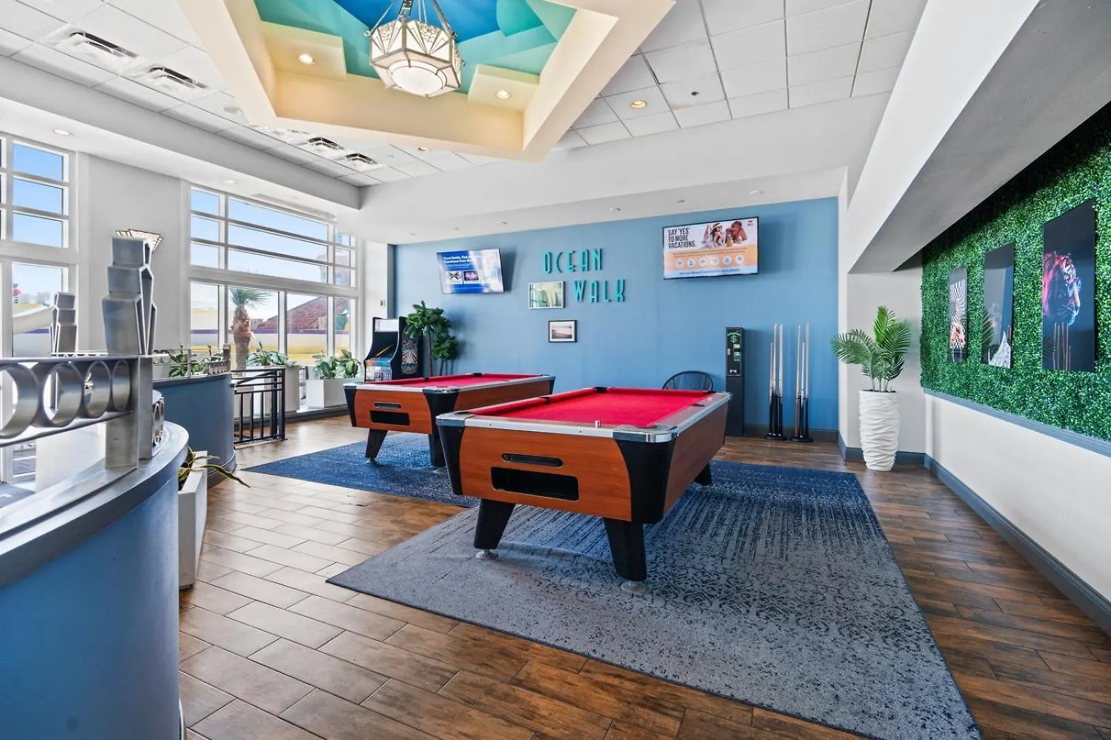 Holiday home Seaside Splendor! 1Br Oasis With Private Oceanfront Balcony At Wyndham Oceanwalk Villa Daytona Beach